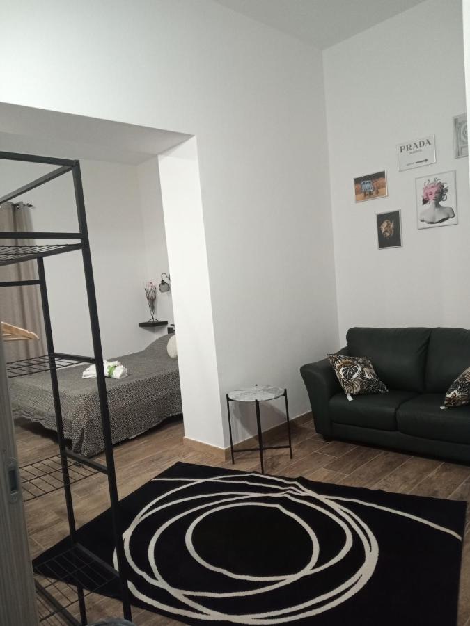 Living G Room 卡利亚里 外观 照片
